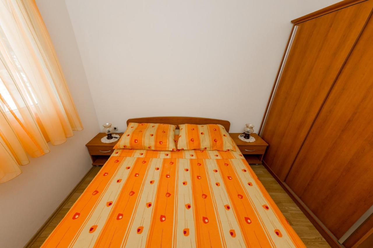 Mare&Karlo Appartement Drvenik Mali Buitenkant foto
