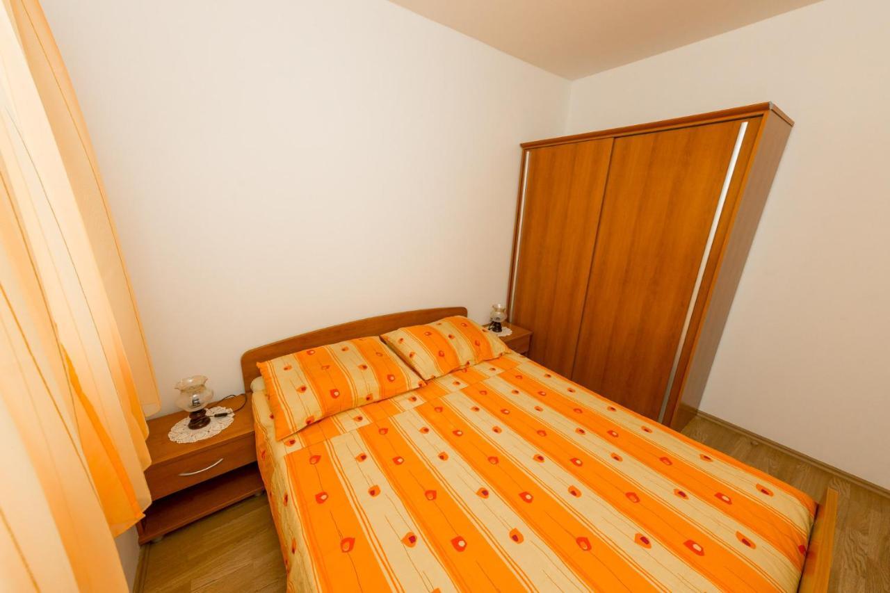 Mare&Karlo Appartement Drvenik Mali Buitenkant foto